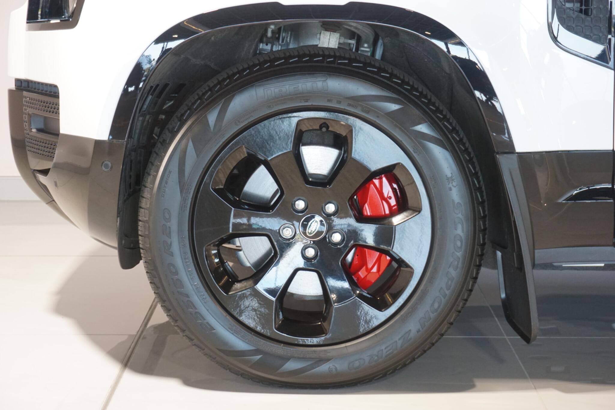 Land Rover Defender 110 2.0 P400e 15.4kWh X-Dynamic HSE SUV 5dr Petrol Plug-in Hybrid Auto 4WD Euro 6 (s/s) (404 ps)